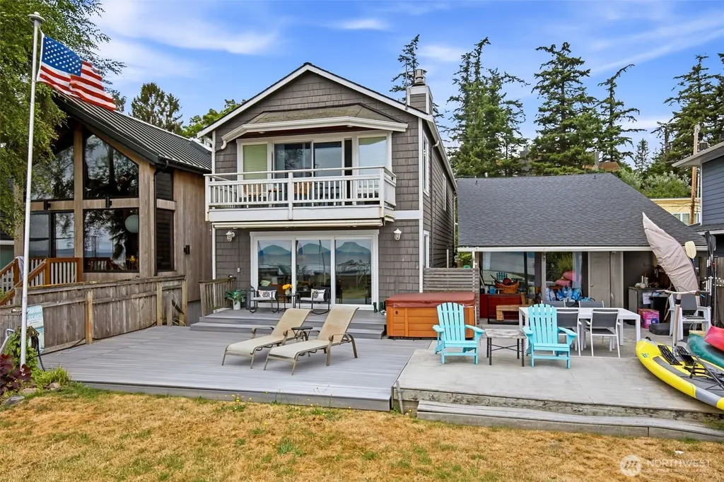 872 Juniper Pointe Lane Camano Island WA 98282