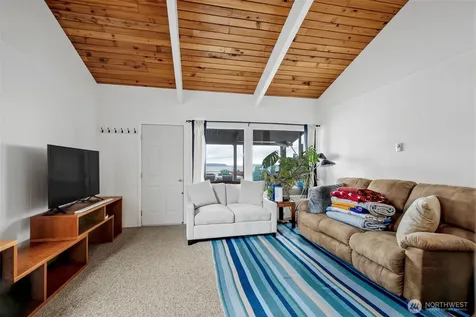 872 Juniper Pointe Lane Camano Island WA 98282