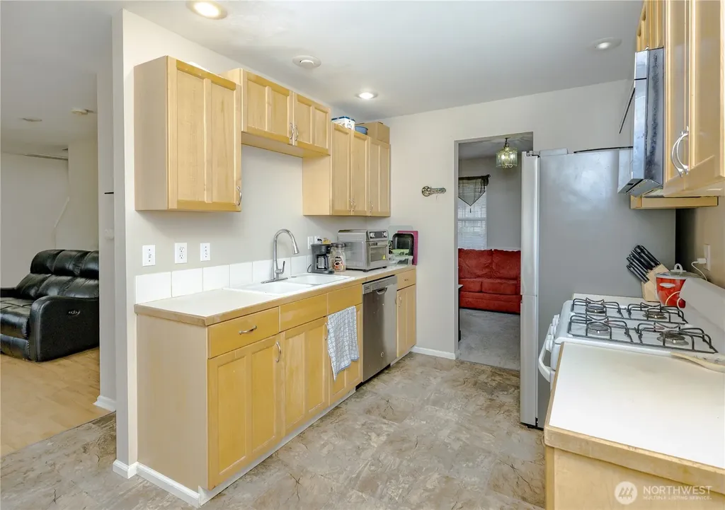 307 4th Avenue N Algona WA 98001