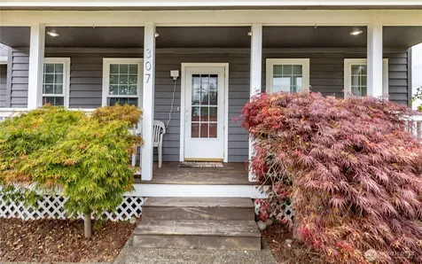 307 4th Avenue N Algona WA 98001