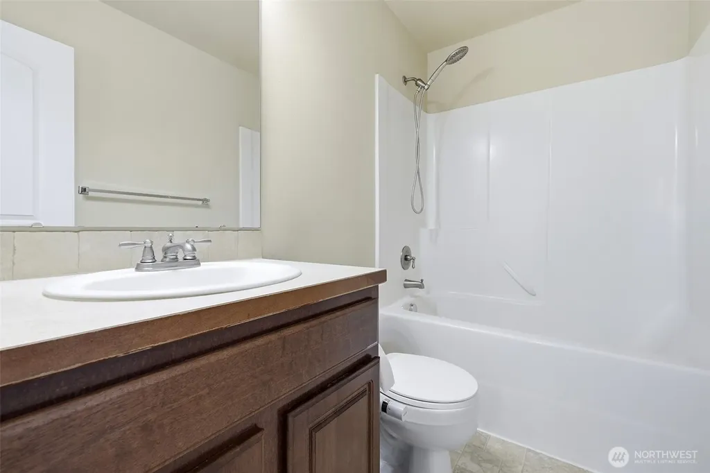 20516 94th Avenue E Graham WA 98338