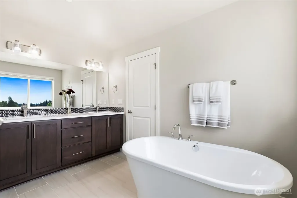 1013 105th Avenue Ct E Edgewood WA 98372