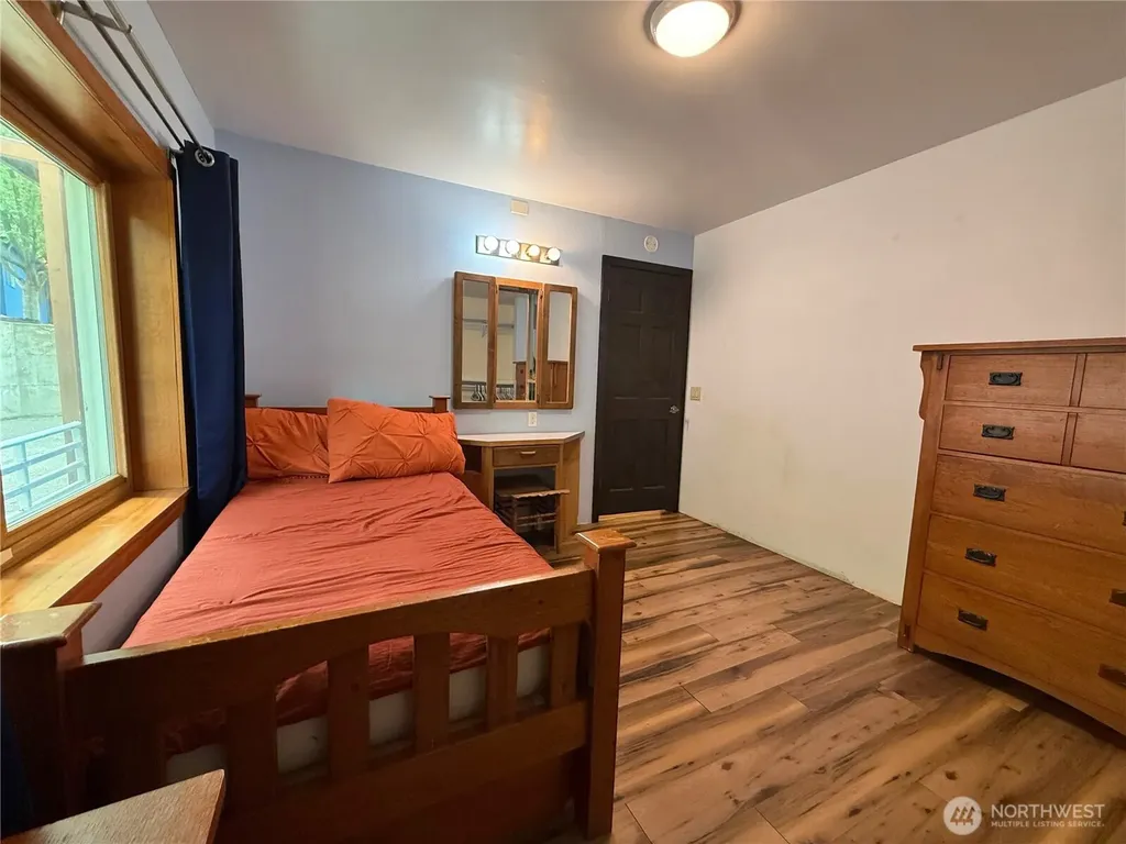3459 Us Highway 12 Silver Creek WA 98564