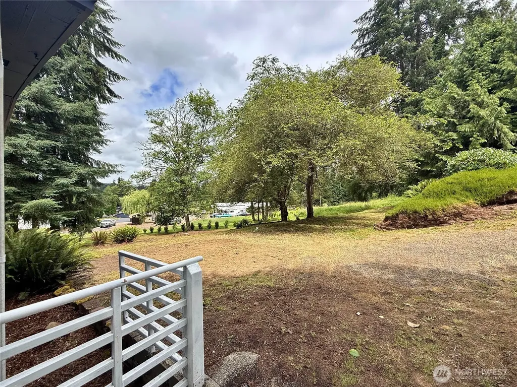 3459 Us Highway 12 Silver Creek WA 98564