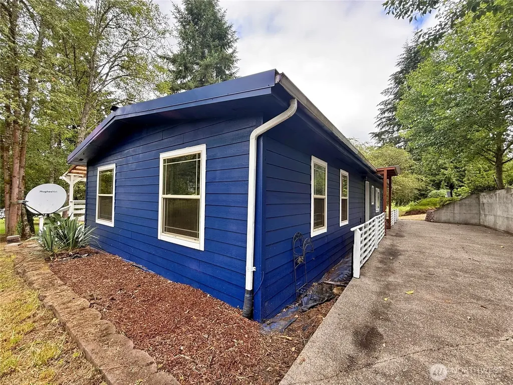 3459 Us Highway 12 Silver Creek WA 98564