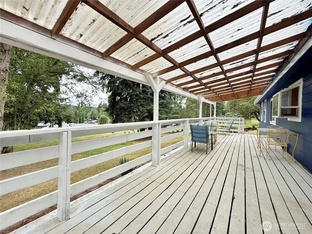 3459 Us Highway 12 Silver Creek WA 98564