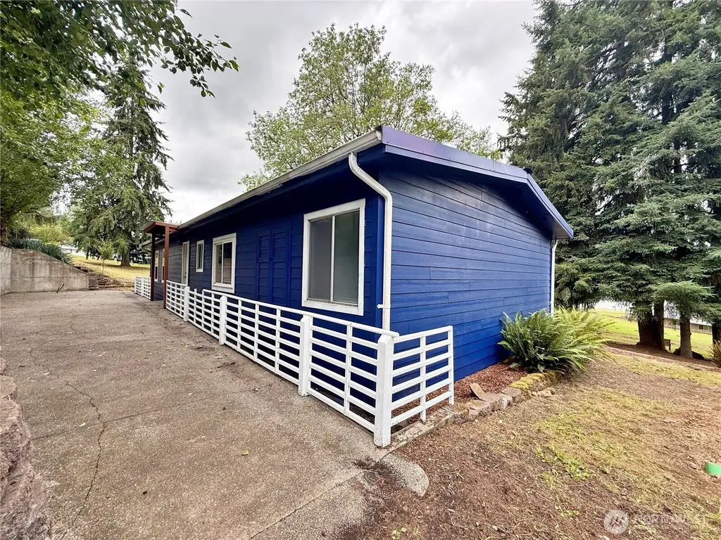 3459 Us Highway 12 Silver Creek WA 98564