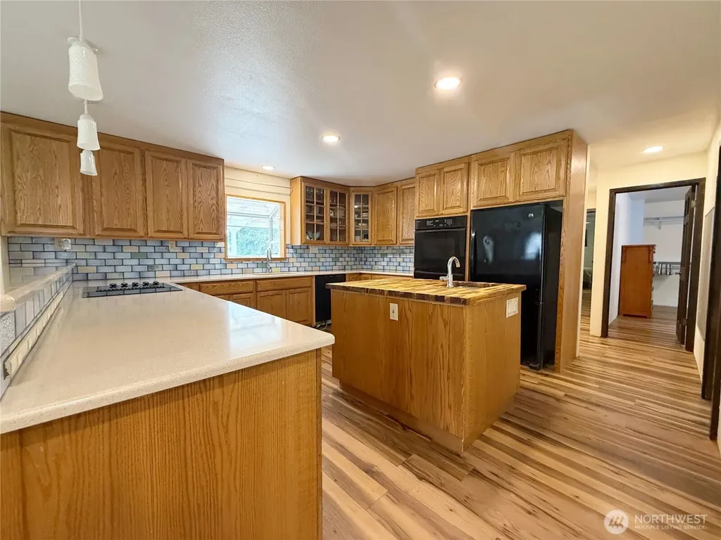 3459 Us Highway 12 Silver Creek WA 98564