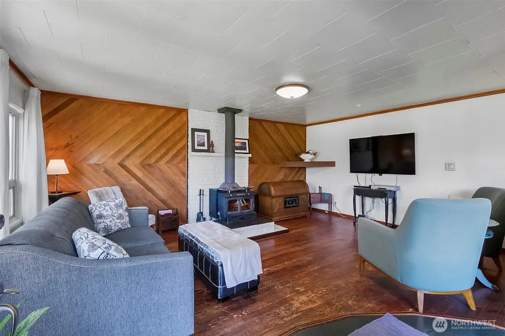 2423 Chestnut Street Everett WA 98201