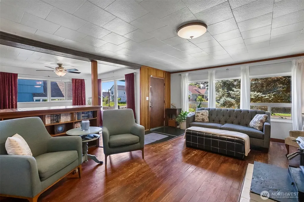 2423 Chestnut Street Everett WA 98201