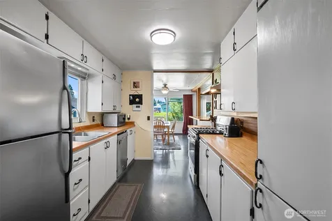 2423 Chestnut Street Everett WA 98201