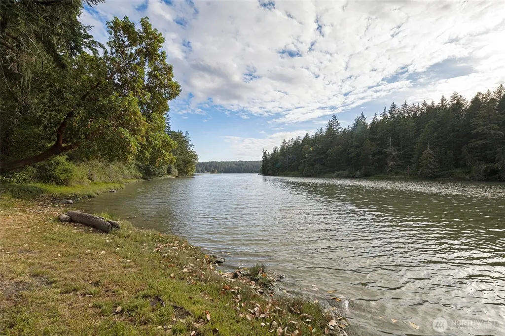 42 Kingfisher Lane Friday Harbor WA 98250