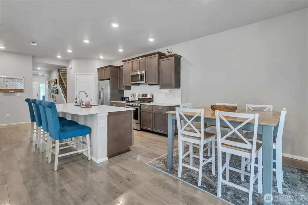 33161 Glacier Avenue SE Black Diamond WA 98010
