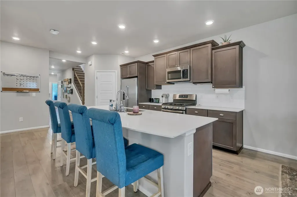 33161 Glacier Avenue SE Black Diamond WA 98010