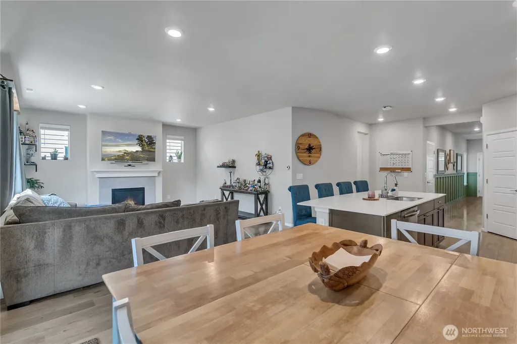 33161 Glacier Avenue SE Black Diamond WA 98010