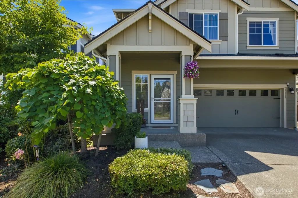 33161 Glacier Avenue SE Black Diamond WA 98010