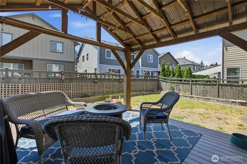 33161 Glacier Avenue SE Black Diamond WA 98010