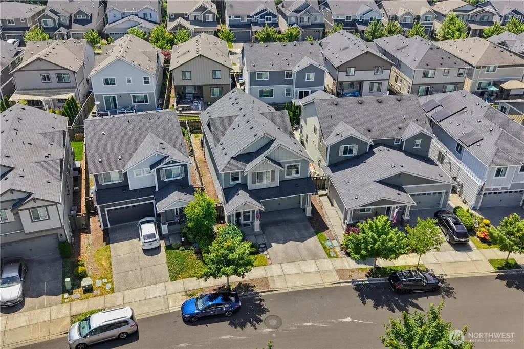 33161 Glacier Avenue SE Black Diamond WA 98010
