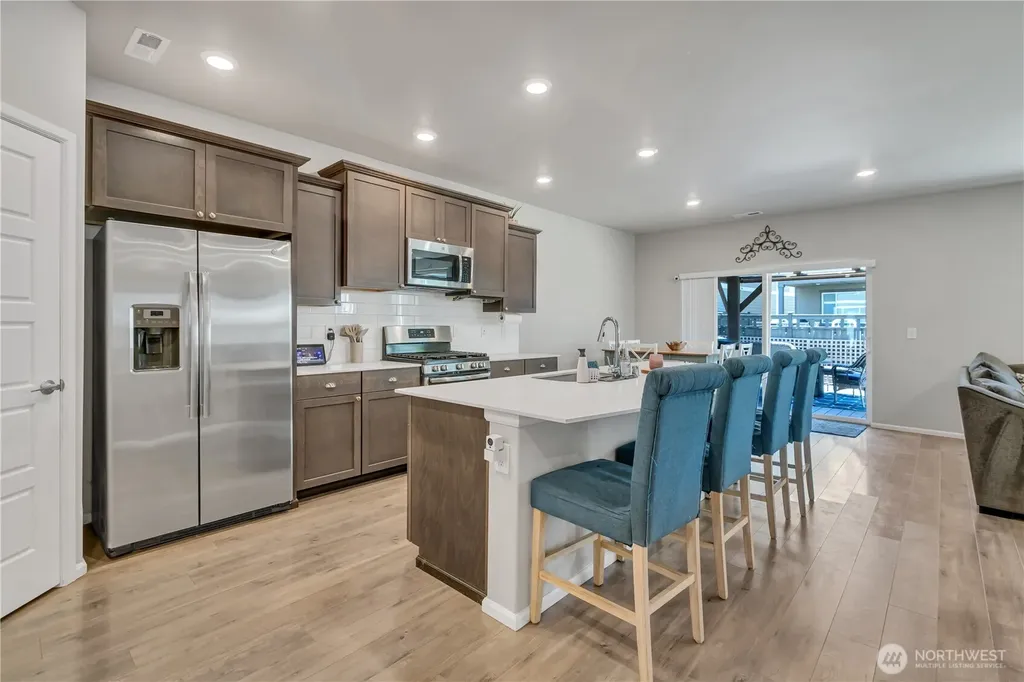 33161 Glacier Avenue SE Black Diamond WA 98010