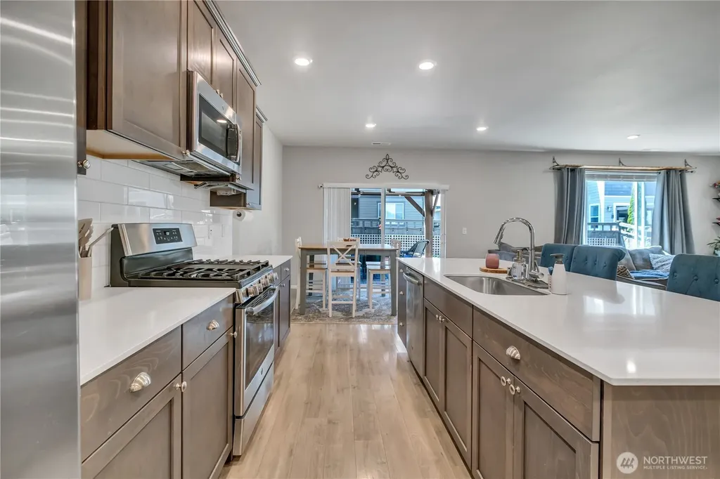 33161 Glacier Avenue SE Black Diamond WA 98010