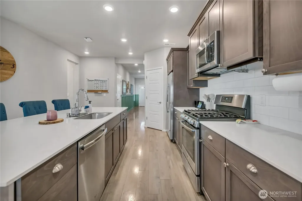 33161 Glacier Avenue SE Black Diamond WA 98010
