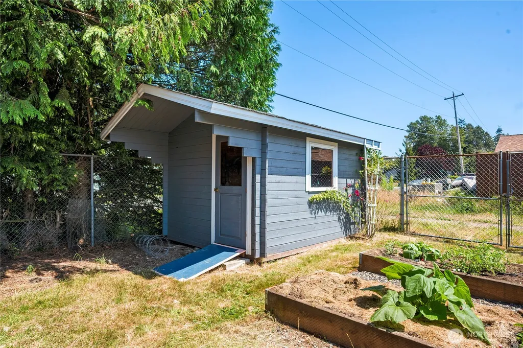 412 Eighth Street Blaine WA 98230