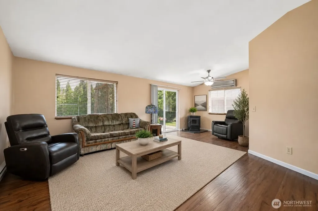 412 Eighth Street Blaine WA 98230