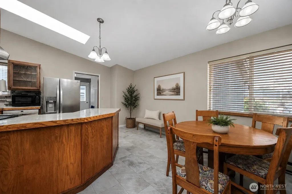 412 Eighth Street Blaine WA 98230