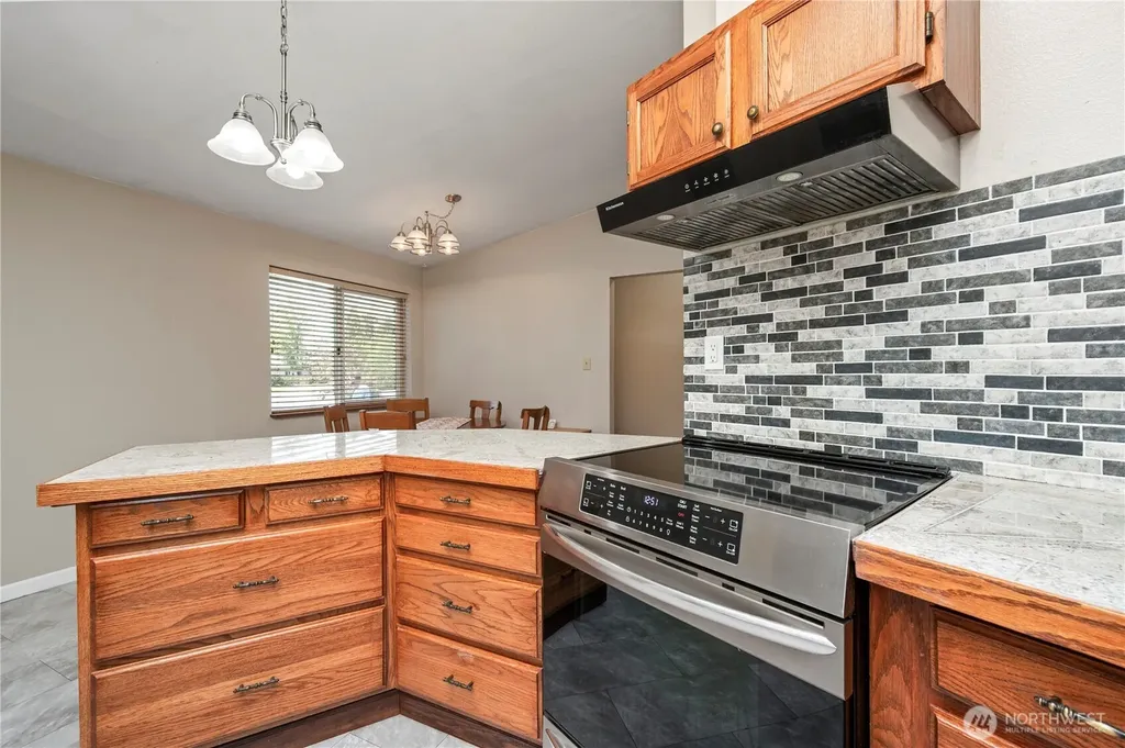 412 Eighth Street Blaine WA 98230