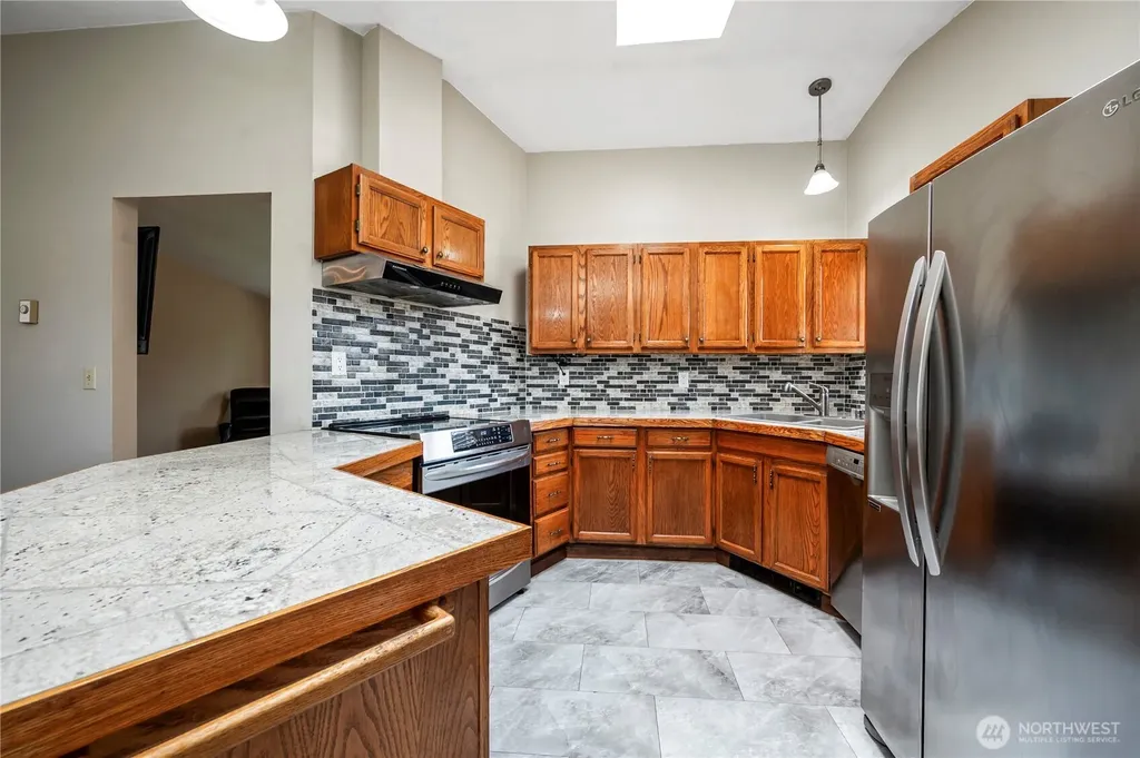 412 Eighth Street Blaine WA 98230