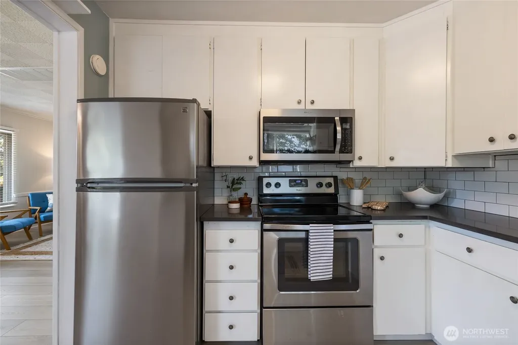 3915 N 11th Street Tacoma WA 98406