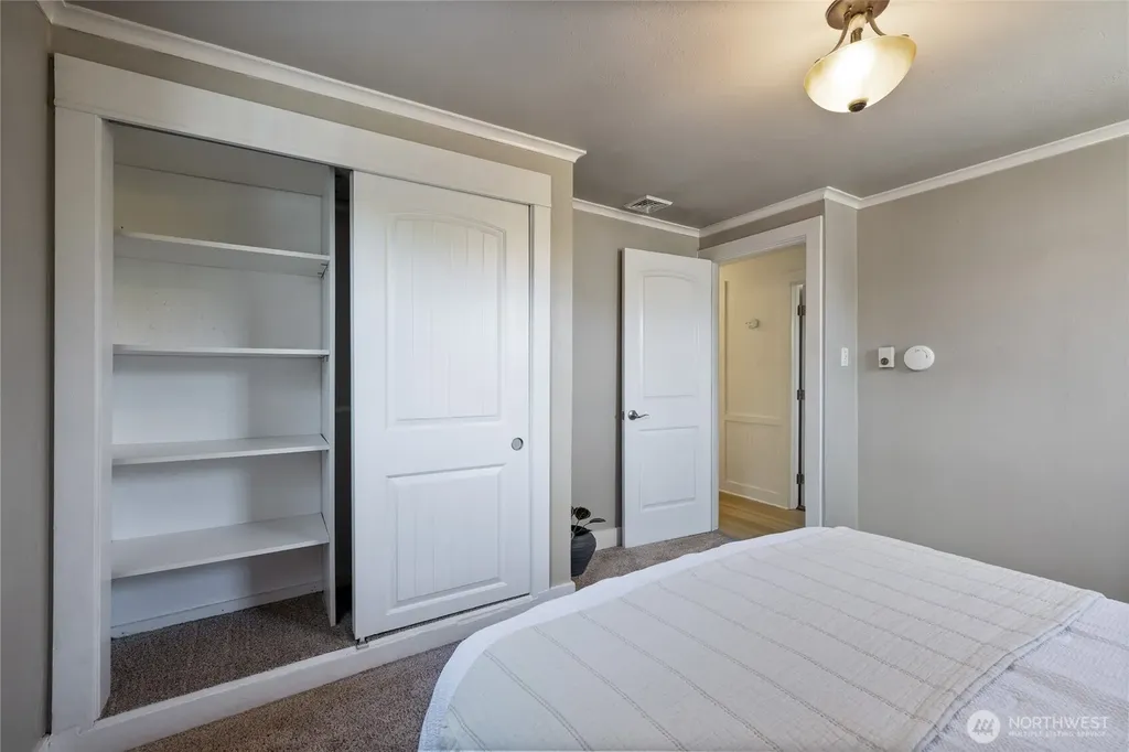 3915 N 11th Street Tacoma WA 98406