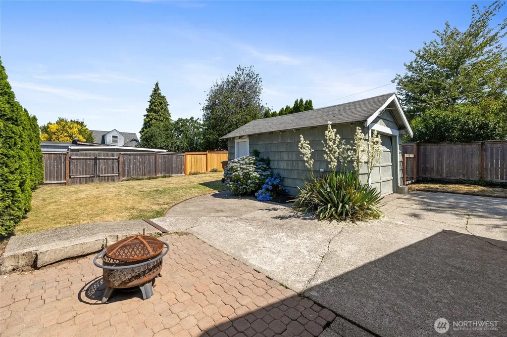 3915 N 11th Street Tacoma WA 98406
