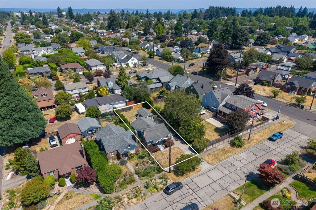 3915 N 11th Street Tacoma WA 98406