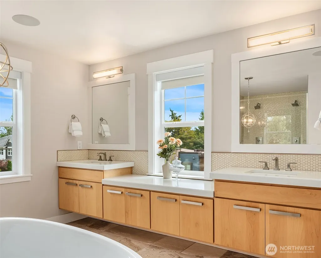 867 224th Avenue NE Sammamish WA 98074