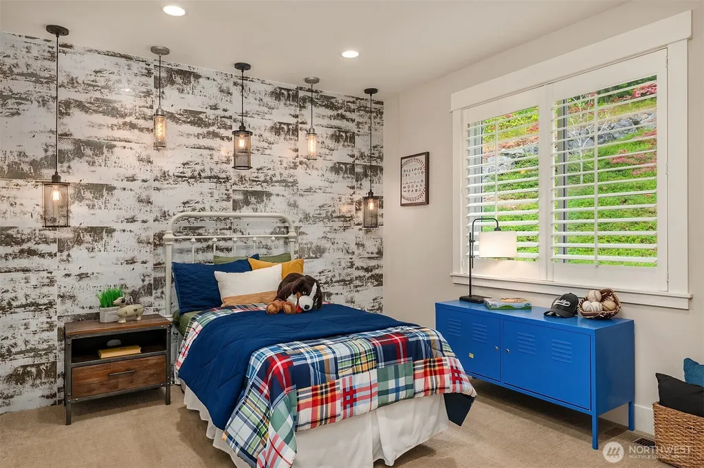 867 224th Avenue NE Sammamish WA 98074