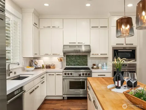 867 224th Avenue NE Sammamish WA 98074