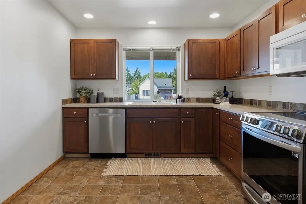 5312 S Fife Street Tacoma WA 98409