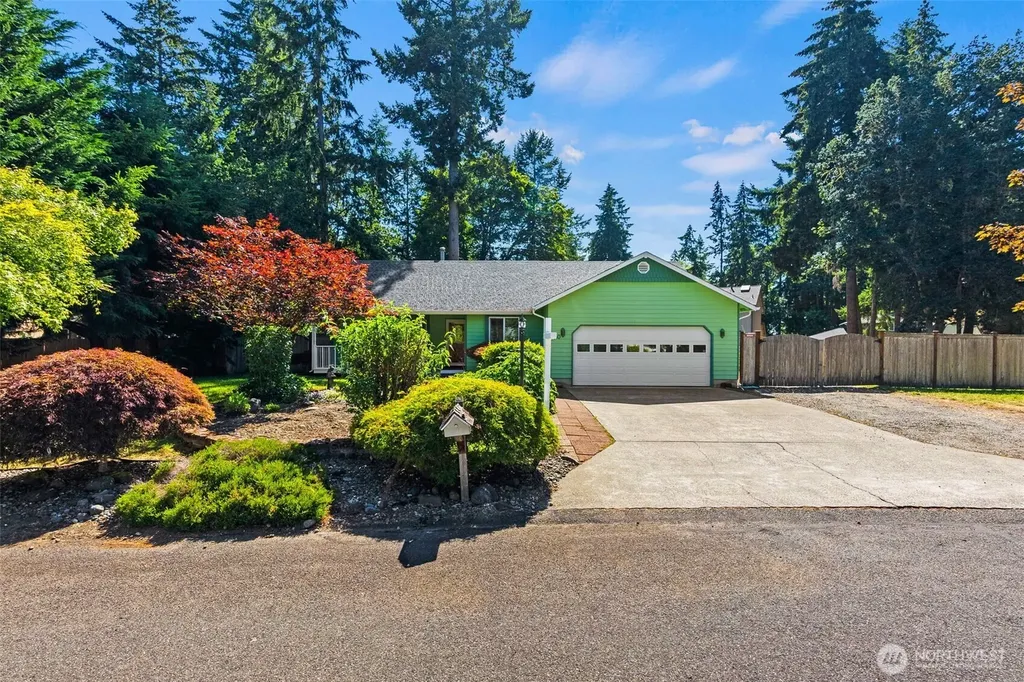 3930 Oxford Loop SE Lacey WA 98503