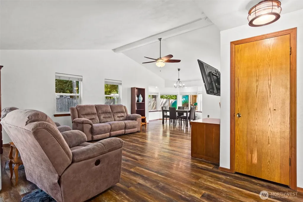 3930 Oxford Loop SE Lacey WA 98503