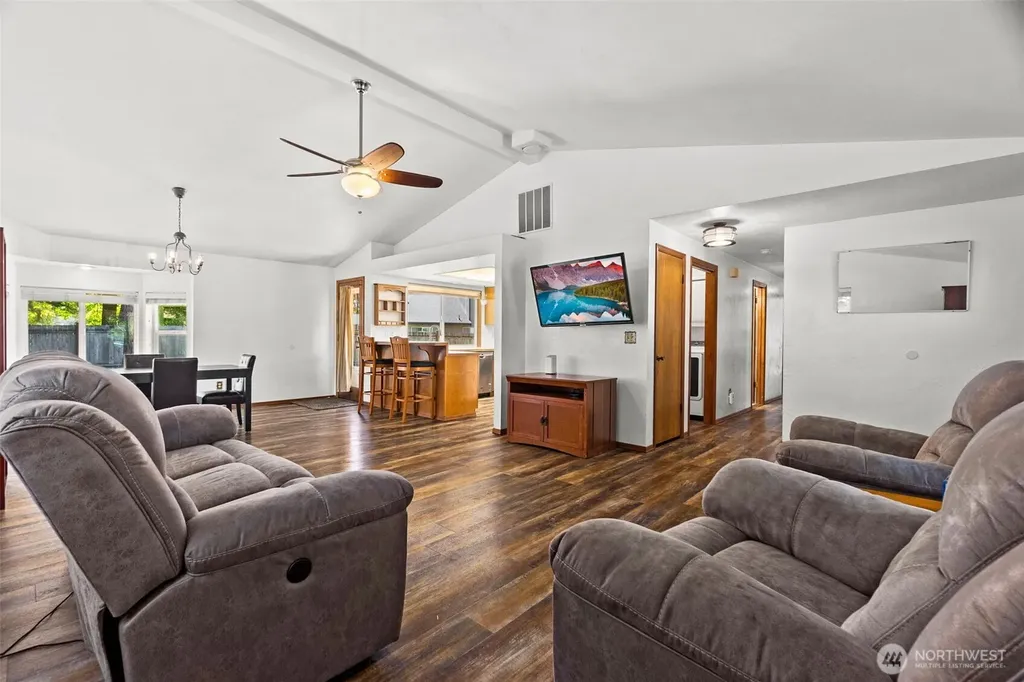 3930 Oxford Loop SE Lacey WA 98503