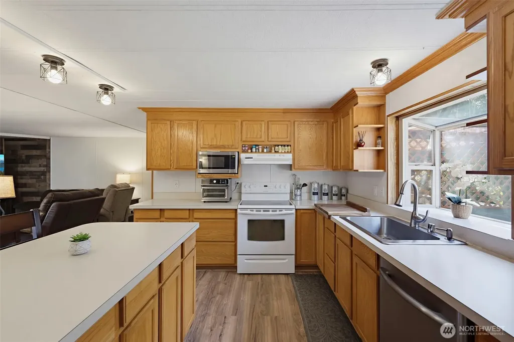 28522 158th Avenue E Graham WA 98338