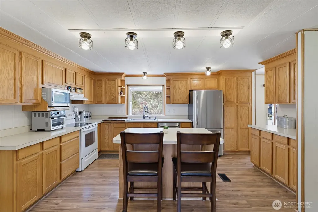28522 158th Avenue E Graham WA 98338