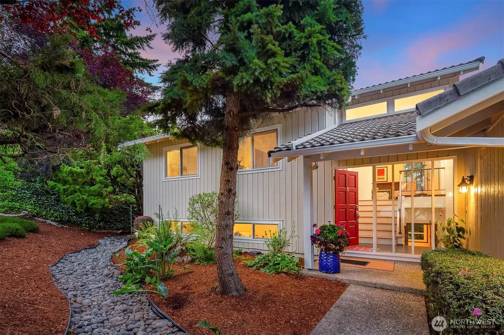 14130 SE 49th Place Bellevue WA 98006