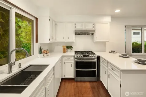 14130 SE 49th Place Bellevue WA 98006