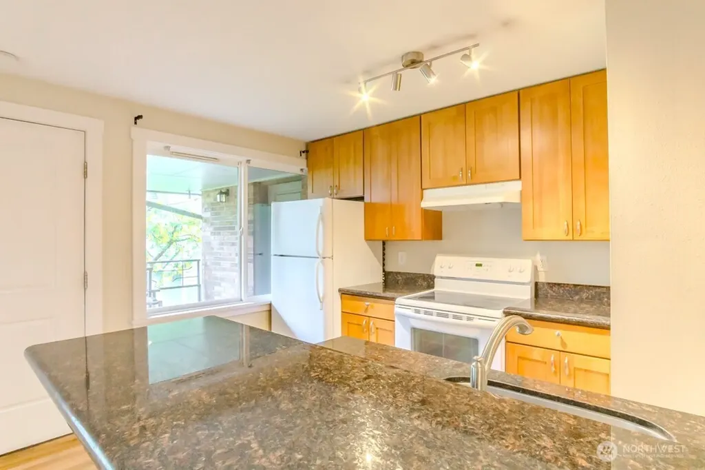 2211 Franklin Avenue E Seattle WA 98102