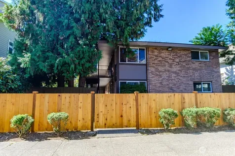 2211 Franklin Avenue E Seattle WA 98102