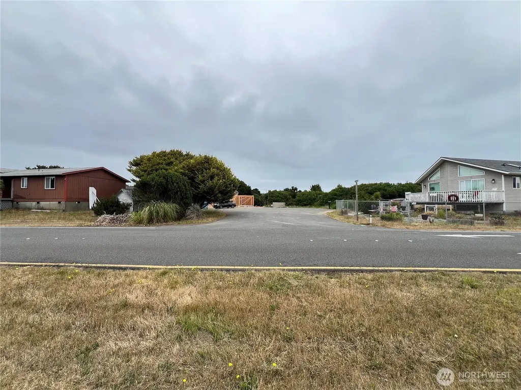 719 Reporter Ct SW Ocean Shores WA 98569
