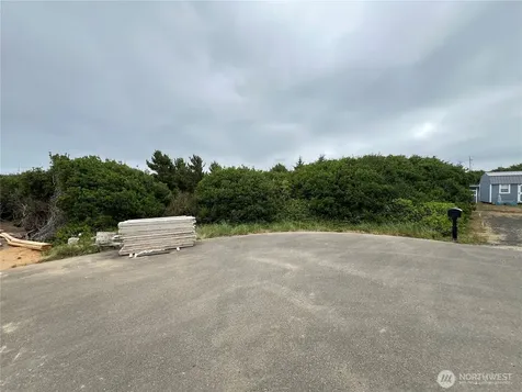 719 Reporter Ct SW Ocean Shores WA 98569
