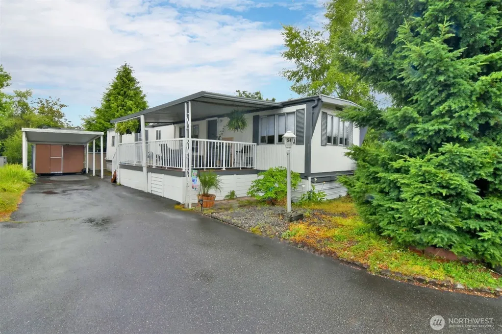 13320 Highway 99 Everett WA 98204